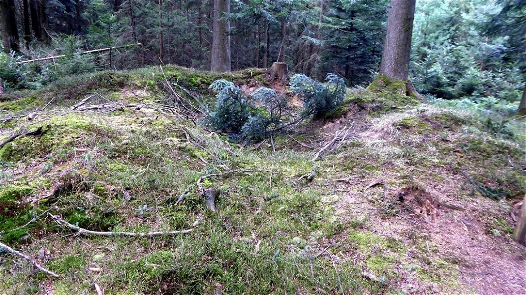 Trauriger Anblick - der zweite geöffnete Tumulus