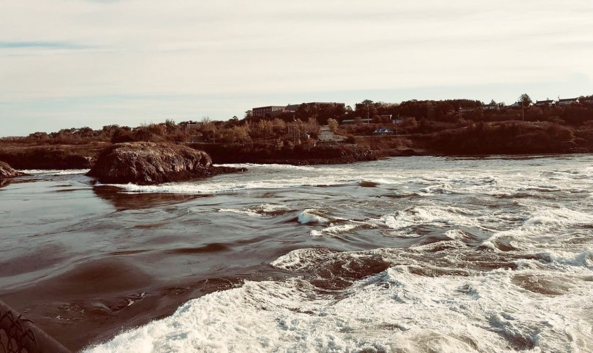 Stromschnellen im Mündungsbereich