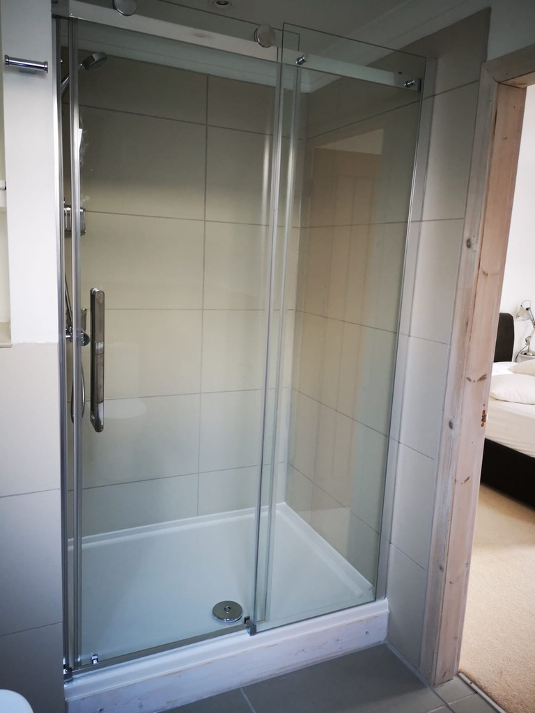 Shower in Bedroom 1 ensuite