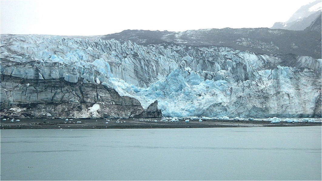 Der Gletscher transportiert Geröll und Gletscherschliff !