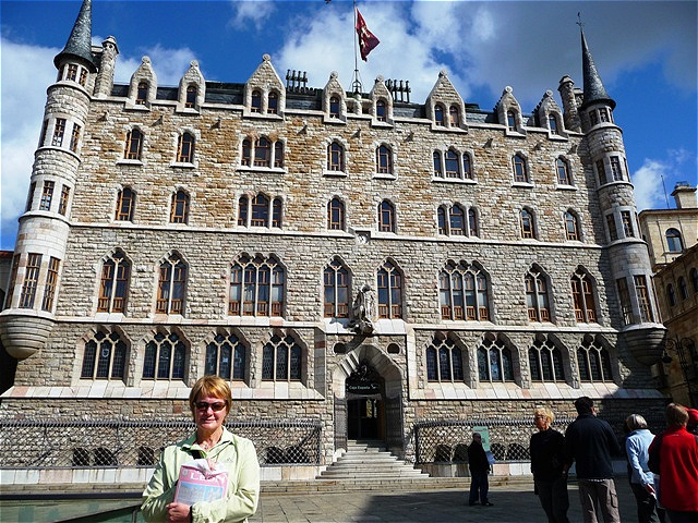 Casa Botines - ein Frühwerk von Antonio Gaudi