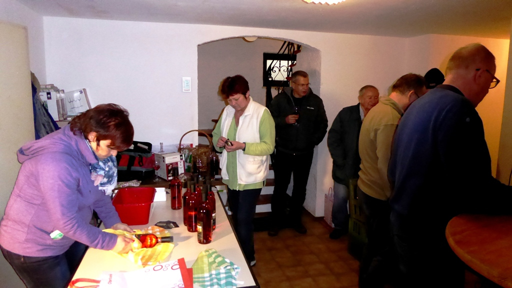 "Kellerarbeit" - ein eingespieltes Team !