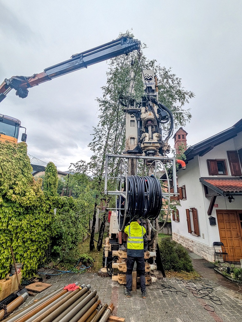 Vgradnja geosonde v vrtino