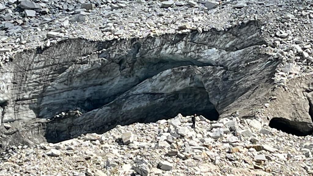 Mächtiges Gletschertor