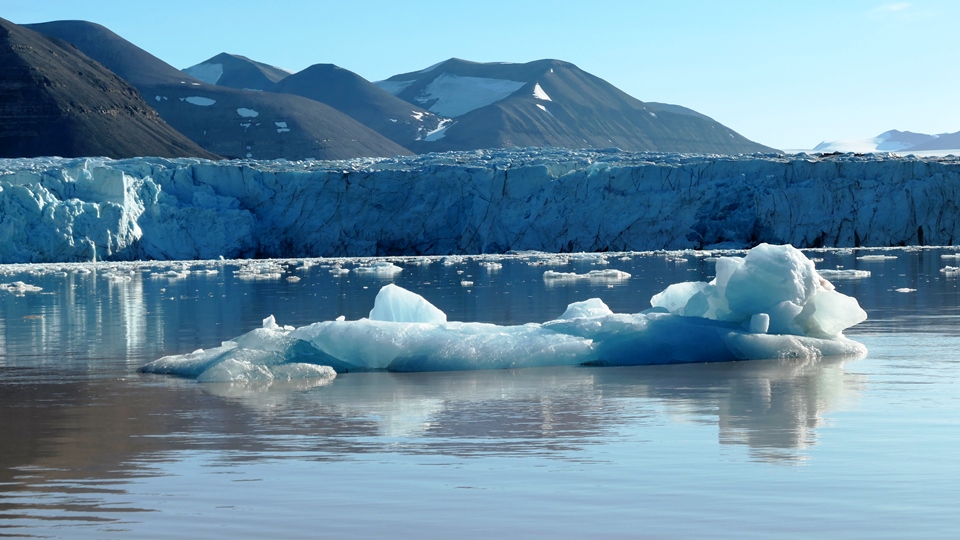 Beeindruckende Wand aus Eis