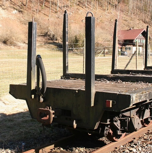 https://0501.nccdn.net/4_2/000/000/038/2d3/ssm_36820_stirnrungen_02.jpeg