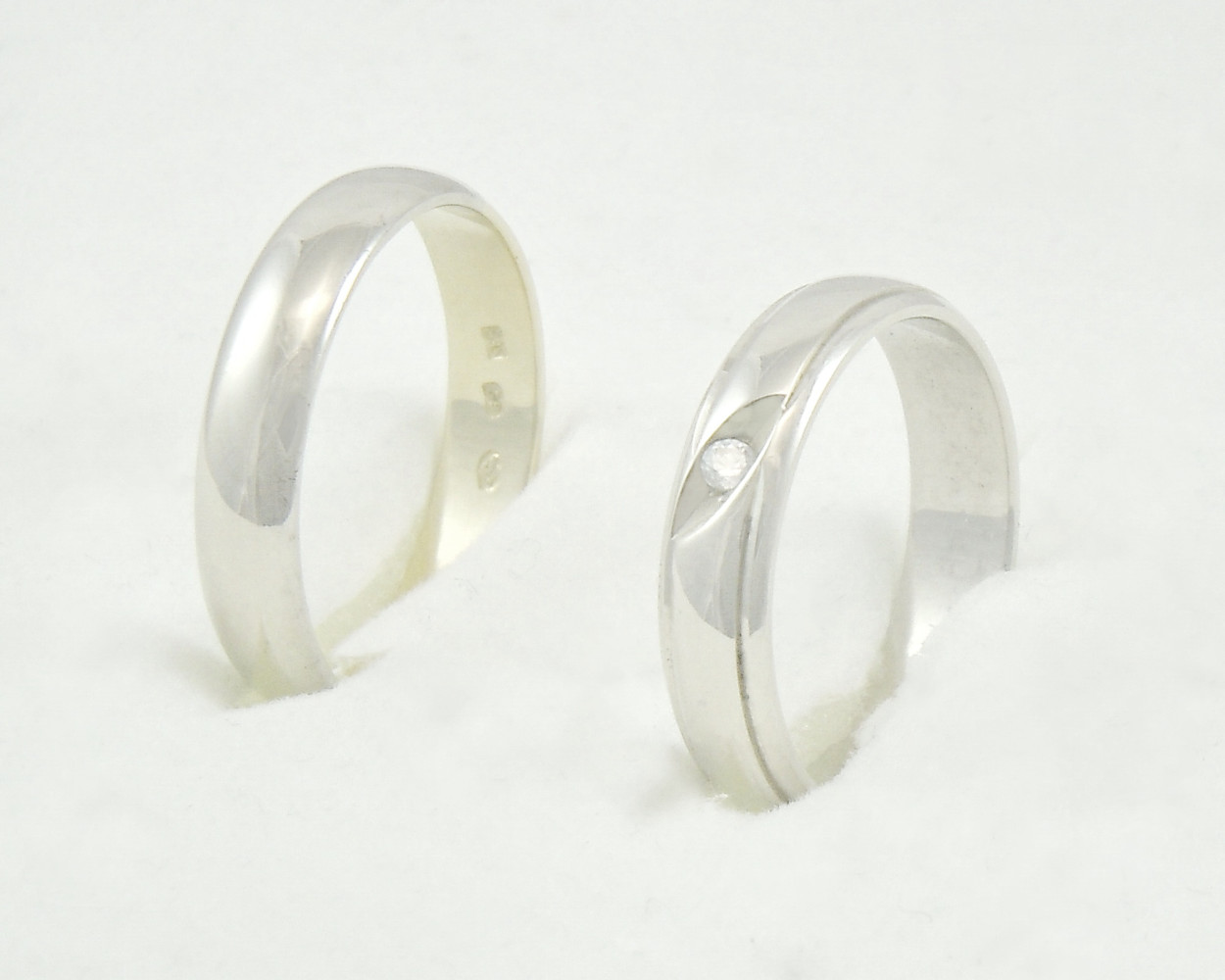 8. belo zlato s cirkonom