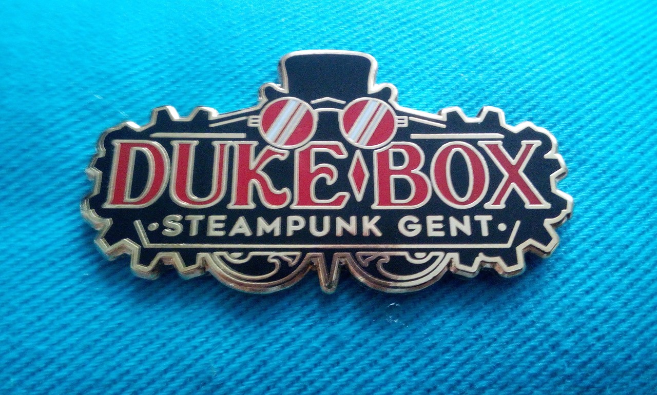 Duke Box hat and goggles badge