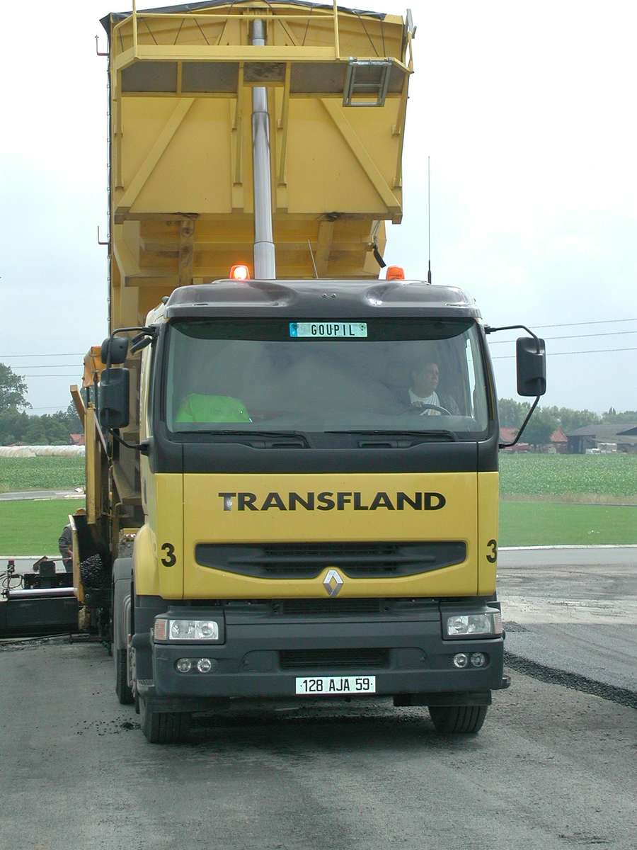 Transfland - Transport matériaux Bailleul - Tracteur