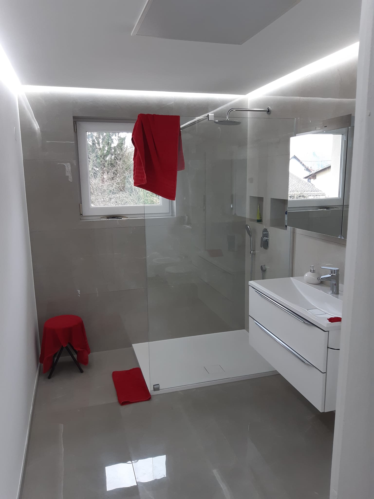 https://0501.nccdn.net/4_2/000/000/03f/ac7/slike-za-galerijo-lepa-in-dobra.jpg