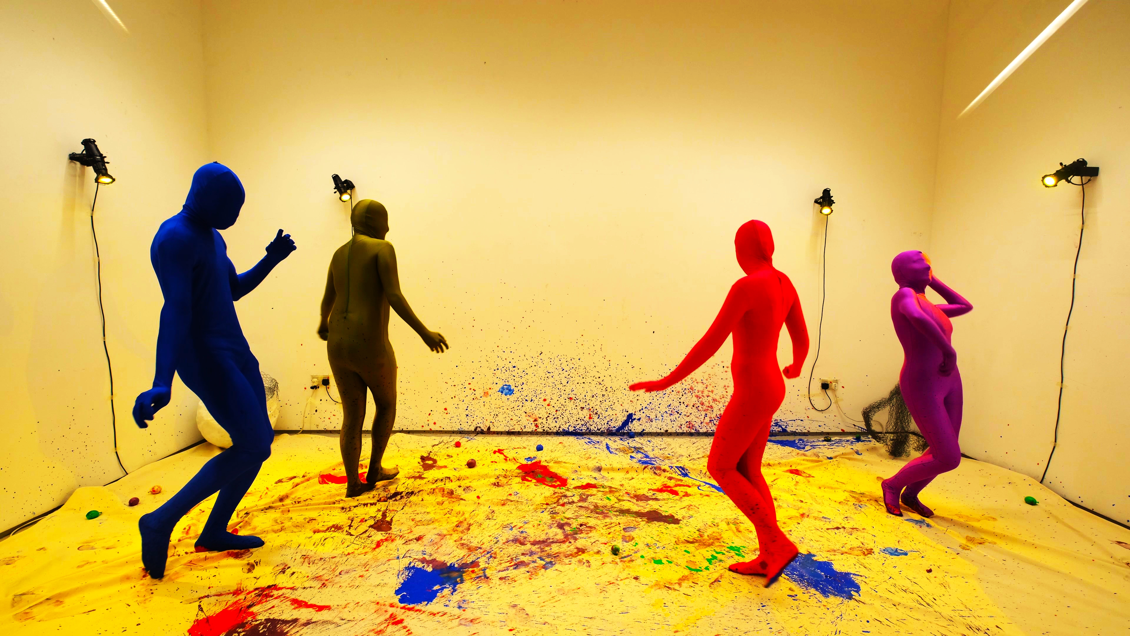 https://0501.nccdn.net/4_2/000/000/03f/ac7/yellow-life-still-1.jpg