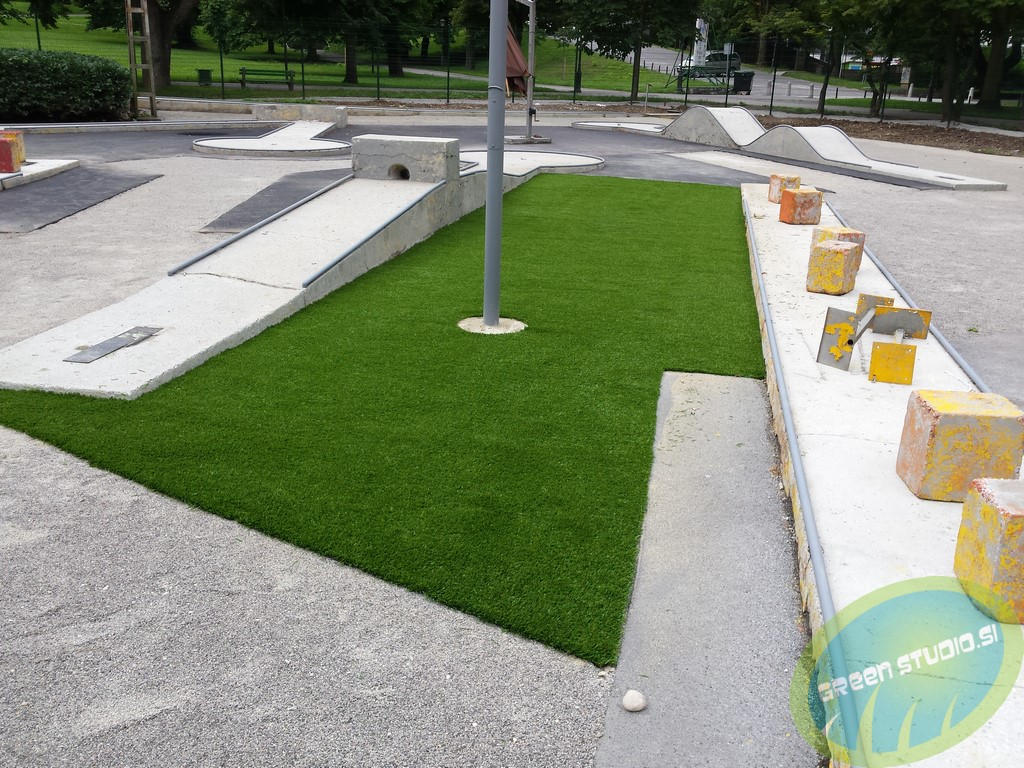 Mini golf umetna trava