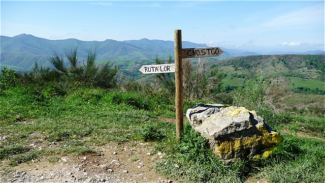 Wegkreuzung - herrlicher Ausblick nach Süden