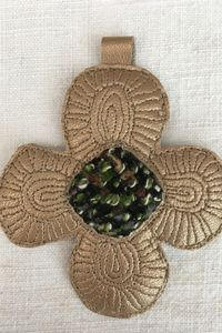 Pendentif croix femme 