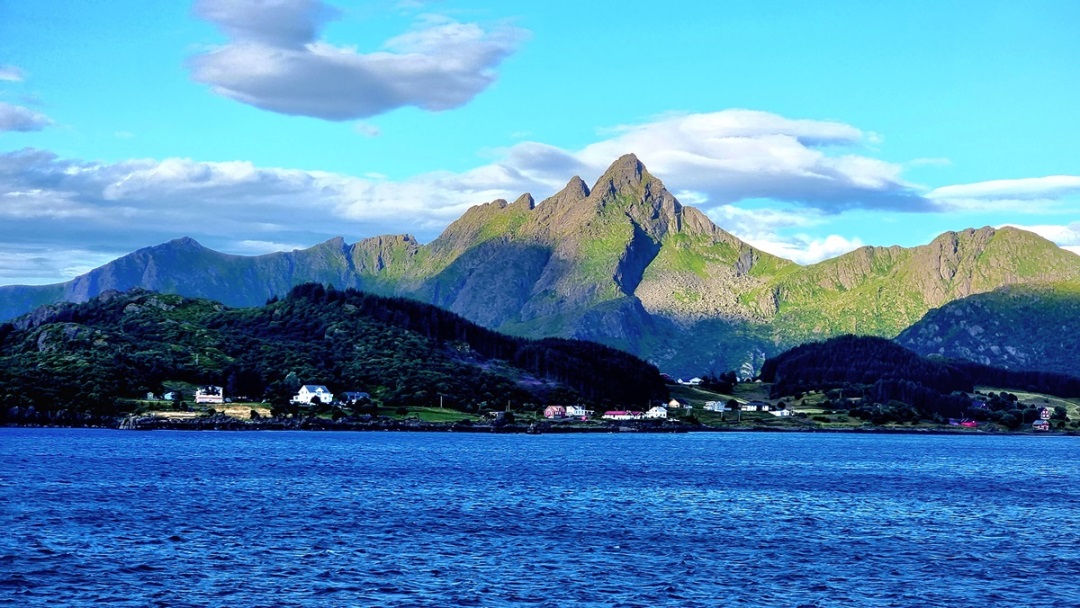 An der Küste - kleine Fischerdörfer