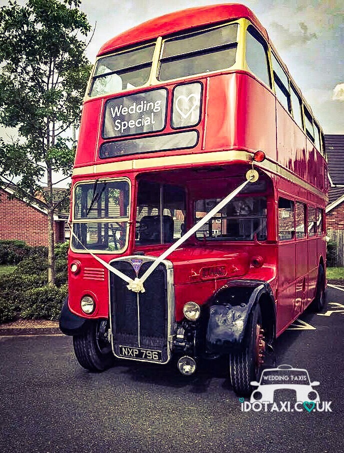 Red & Gold AEC RT Double Deck
London Bus, 1956, Crewe
56 seater, all original
ref C0010