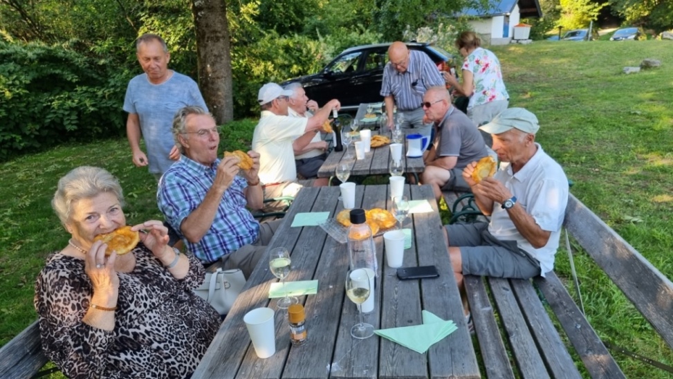 Allen schmecken die Krapfen !