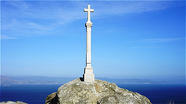 Kreuz zum Gedenken der Opfer des Meeres