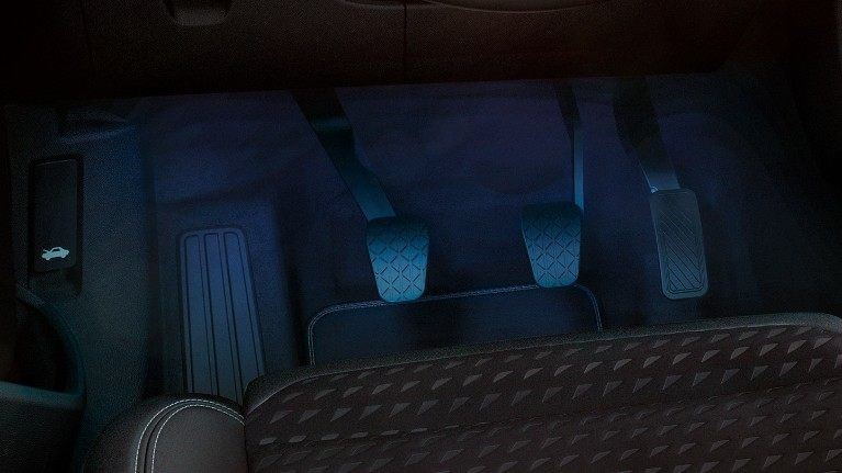 https://0501.nccdn.net/4_2/000/000/046/6ea/ford-fiesta-eu-Ambient_Lighting-16x9-2160x1215-ambient-lighting.jpg.renditions.small-767x431.jpg