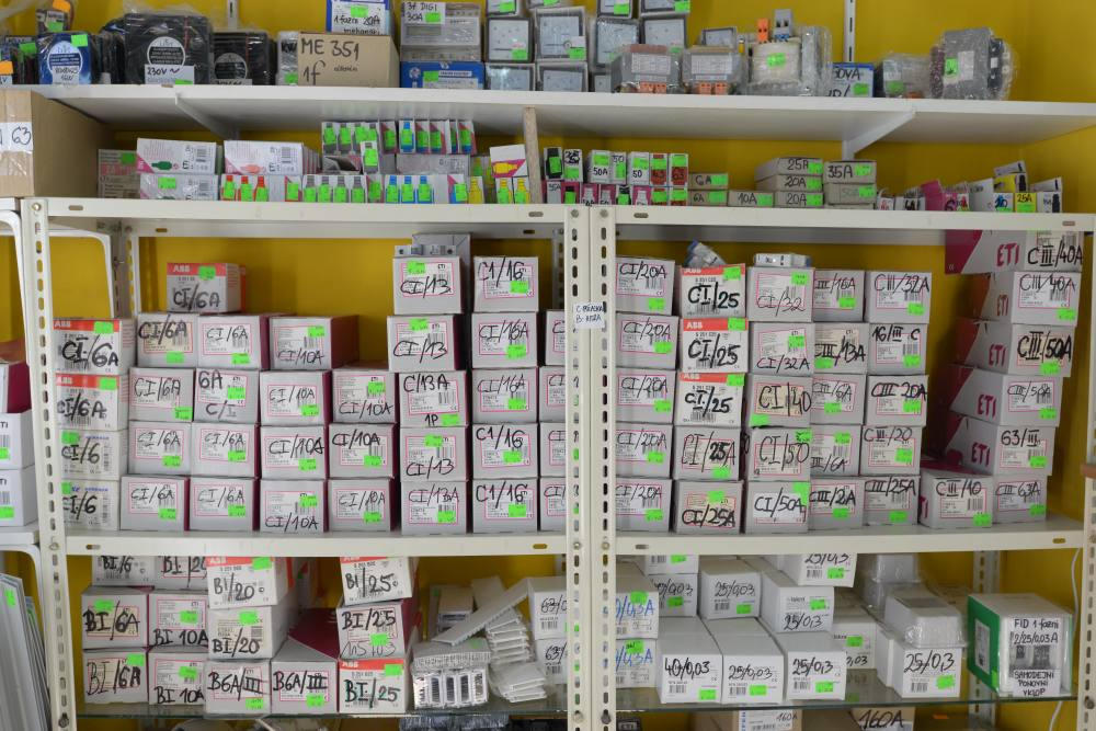 Navadne in avtomatske varovalke