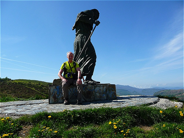 Pilgerstatue auf der Höhe Alto San Roque