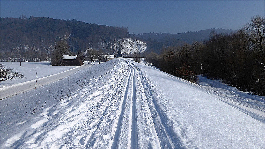 Entlang dem Naturschutzgebiet Teichstätt