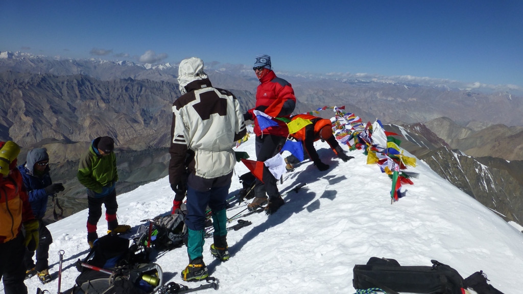 
Unsere Gruppe auf dem Gipfel des Stok Kangri ( 6.125 m )
