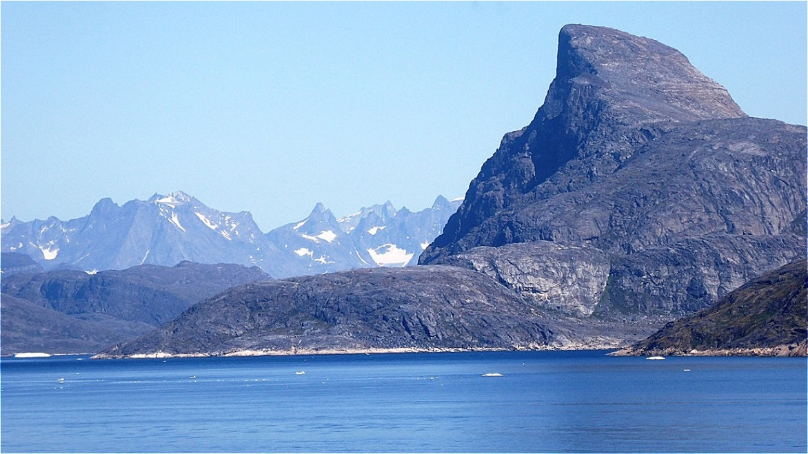 Kahles Wahrzeichen an der Einfahrt