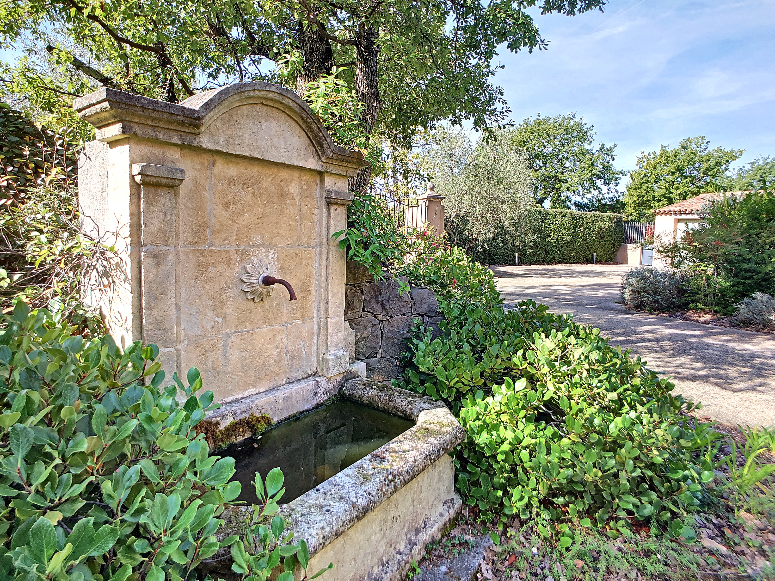 https://0501.nccdn.net/4_2/000/000/048/886/Terre-Blanche-Golf-Tourrettes-T28.jpg