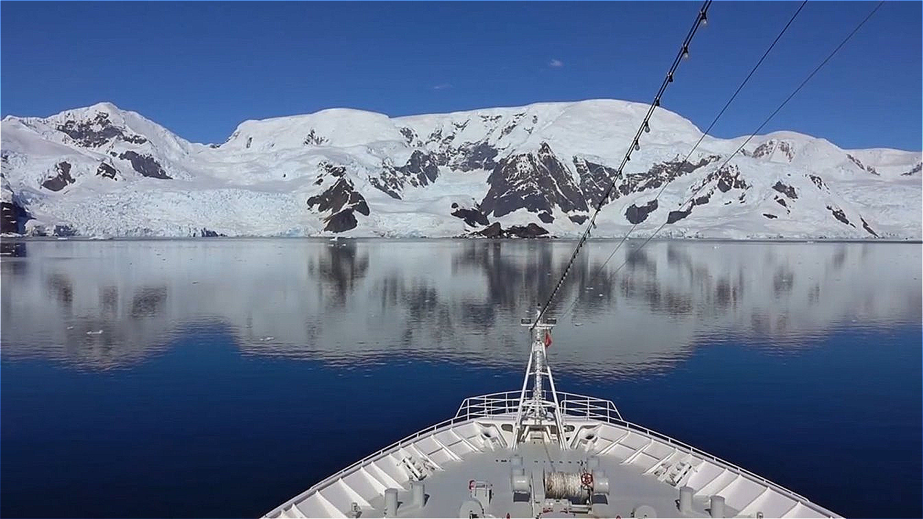 Zum Abschied präsentiert sich die Paradise Bay paradiesisch !