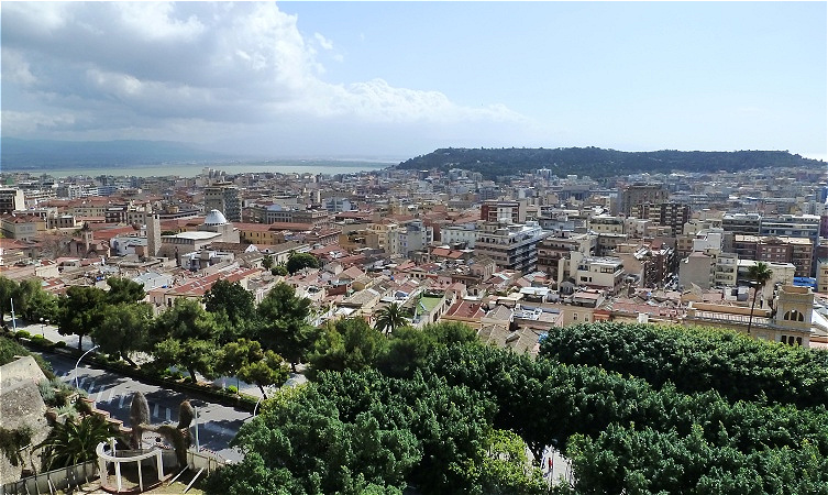 Blick vom "Castello" zum Monte Urpino