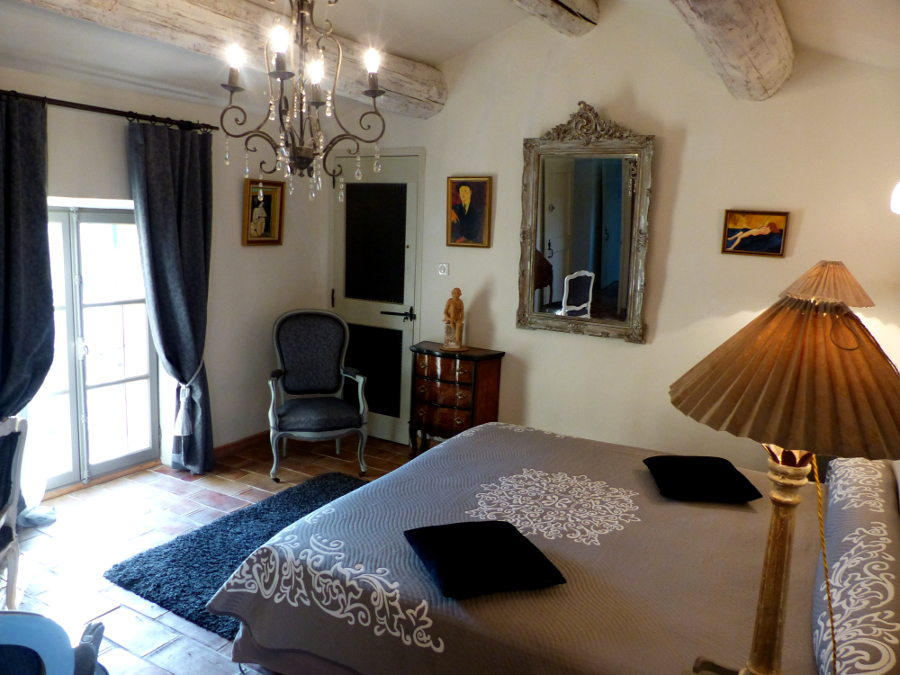 Suite Julie Mas-de-Longuefeuille