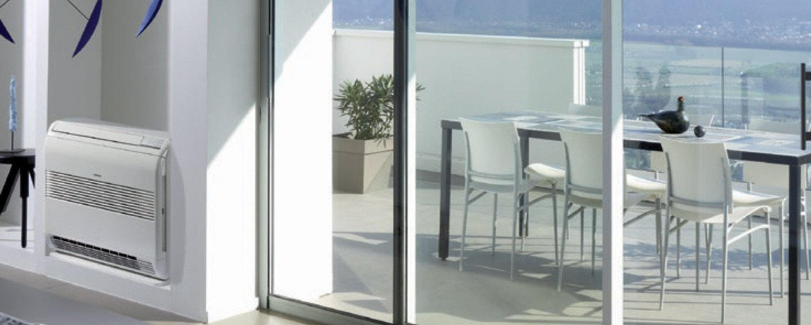 <div class="text-position slid-center">
<div class="slider-text-holder">
<h2>Klimatska tehnika</h2>
<h3>in alternativni viri energije</h3>
</div>
</div>