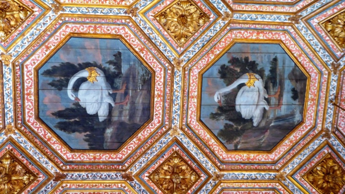 Deckendetail aus dem Saal der Schwäne