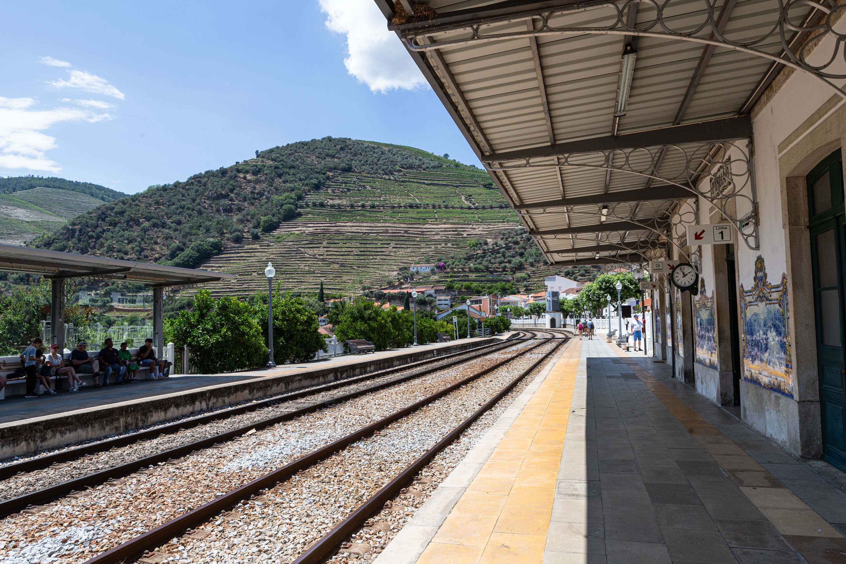 https://0501.nccdn.net/4_2/000/000/04b/787/douro-04.jpg