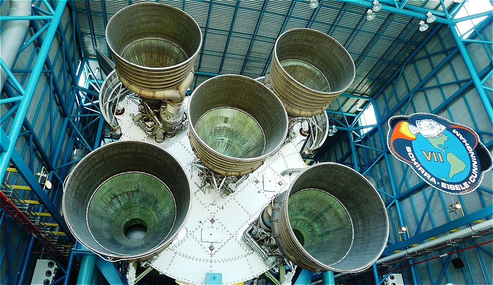 Raketenmotoren der Saturn V Mondrakete