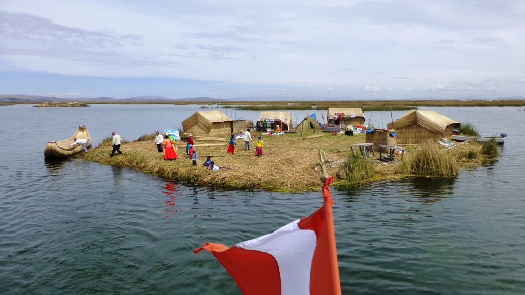 Bei einer "Schwimmenden Insel" der Uros