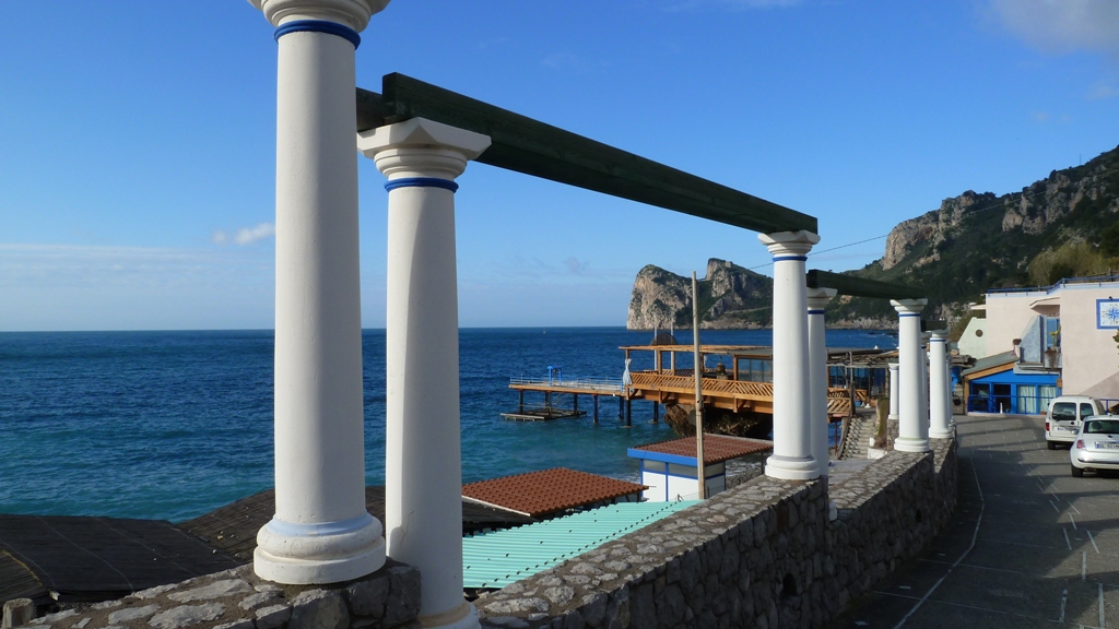 Strandpromenade in Marina del Cantone