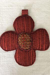 Croix femme originale