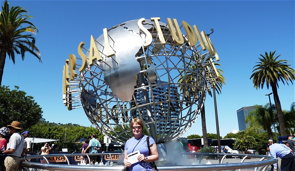 Hollywood
Los Angeles City of Entertainment.