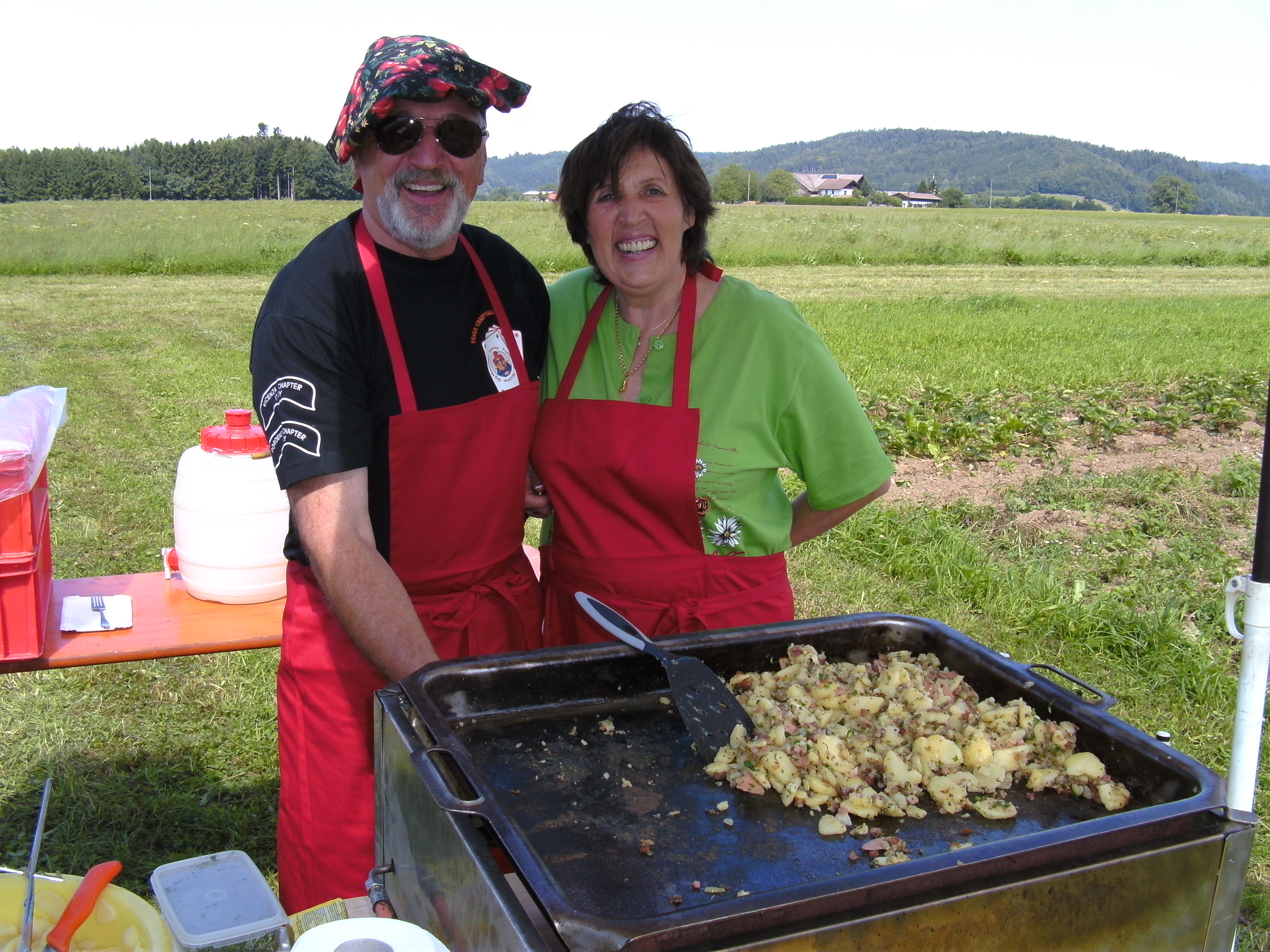 https://0501.nccdn.net/4_2/000/000/050/773/Kartoffelfest-Josef-004.jpg