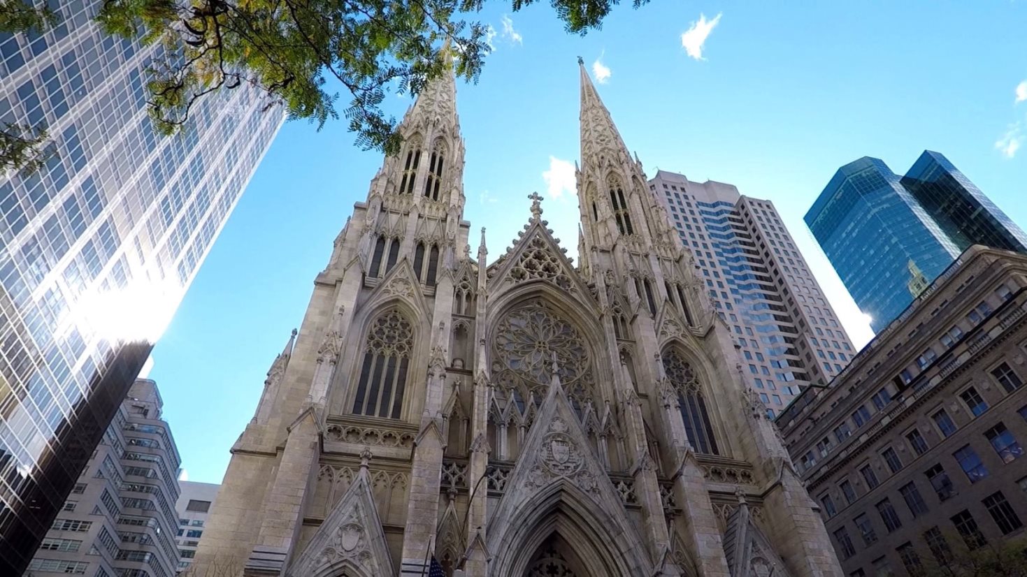 St. Patrick's Cathedral - gegenüber dem Rockefeller Center