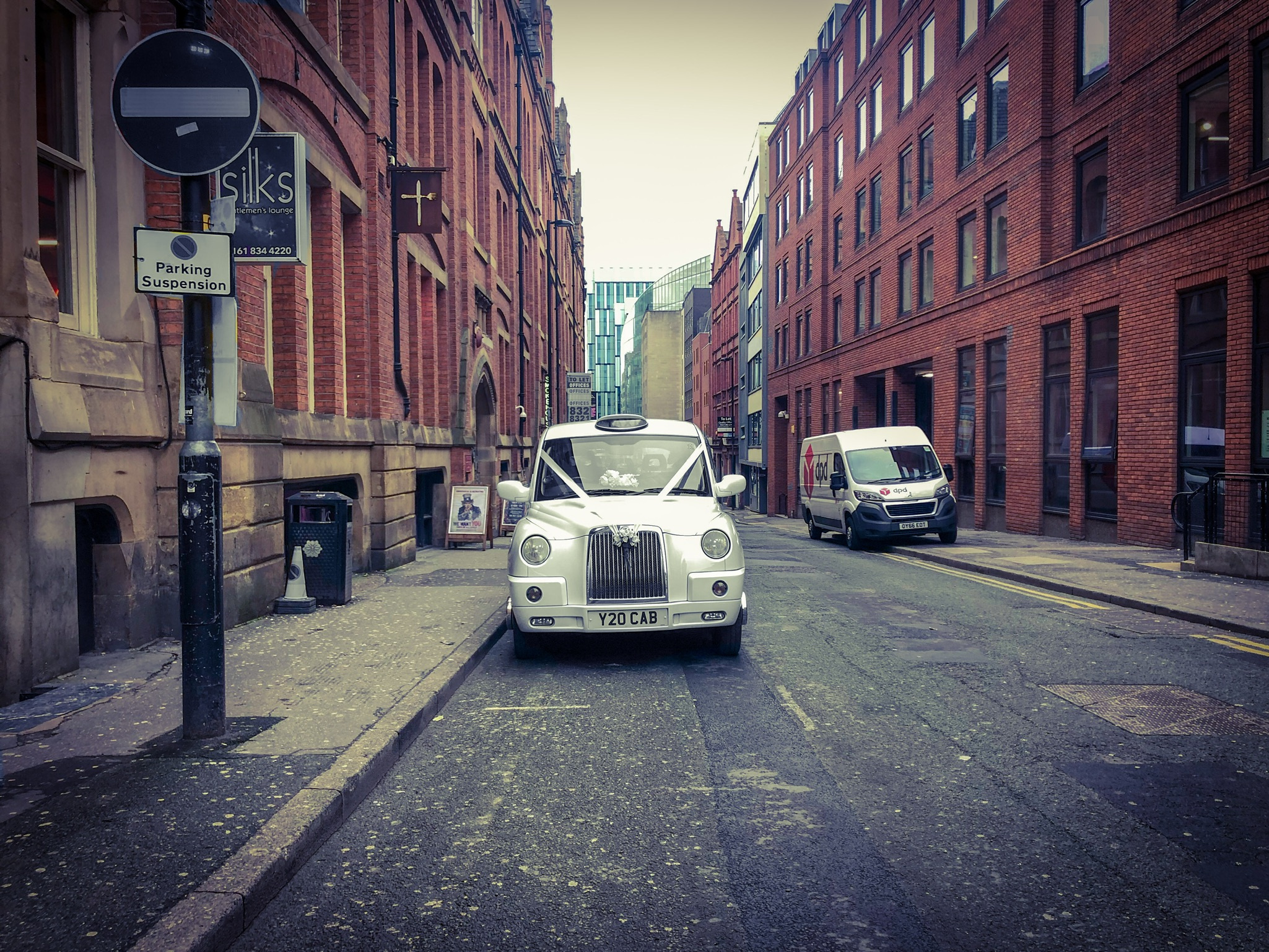 https://0501.nccdn.net/4_2/000/000/050/773/action-vehicles-prop-hire--north-west-manchester-2049x1537.jpg
