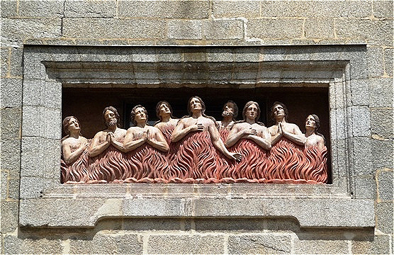 Ruela das Animas (Altstadt) - im Fegefeuer brennenden Seelen