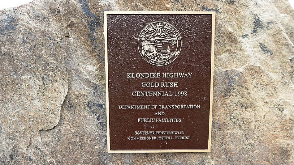 Jahrhundert - Tafel (Erinnerung an den Goldrausch 1898)