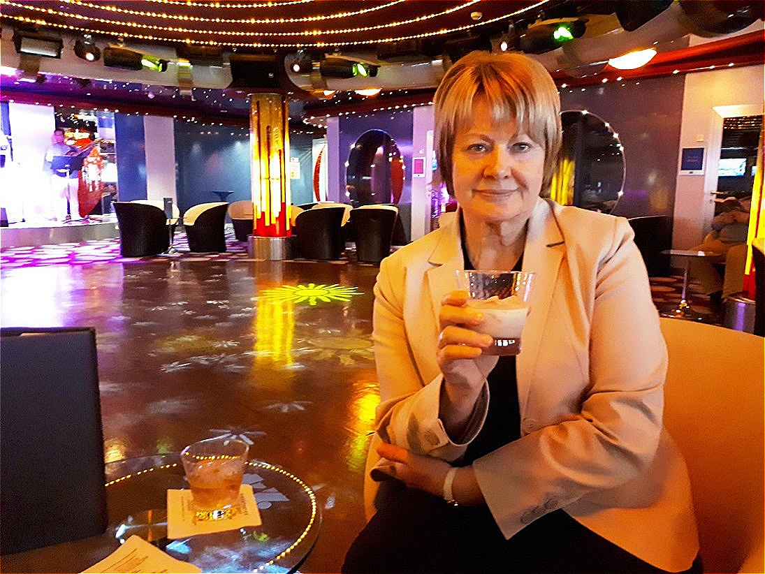 Zum Abschluss ein "Absacker" in der Bar !