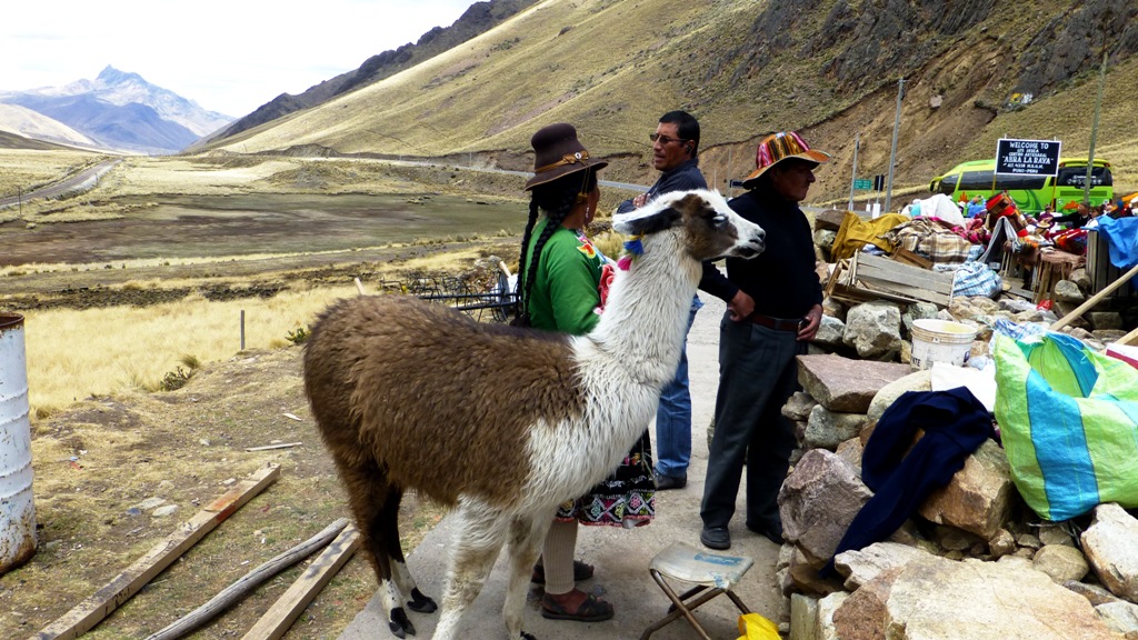 Händler bieten ihre Waren an