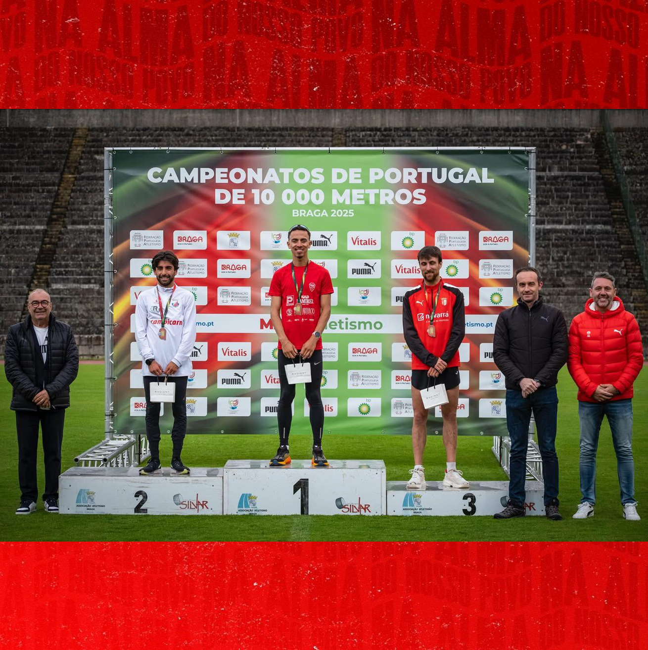 Bernardo Rocha sagrou-se no dia de ontem em 
Braga Campeão Nacional Absoluto nos 
10000 metros com o tempo 29m41s.
Parabéns Bernardo!!