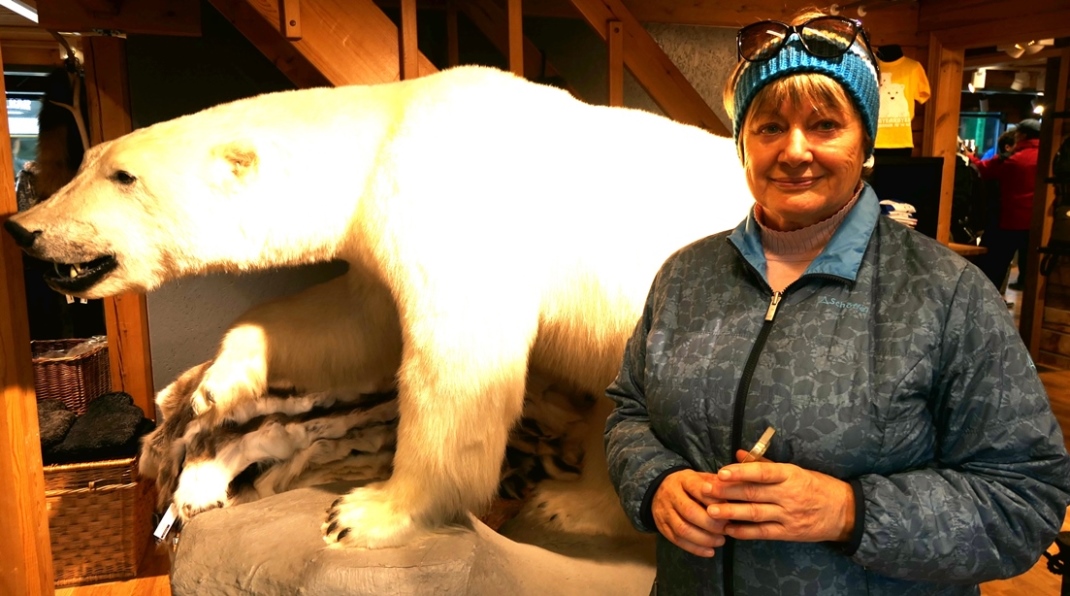 Irene zeigt keine Berührungsängste !