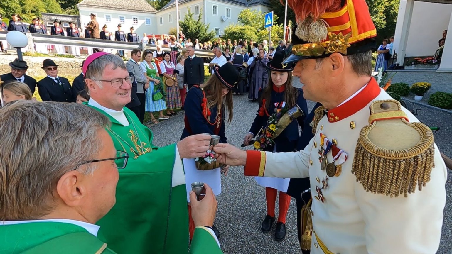 "Ein Schnapserl in Ehren"